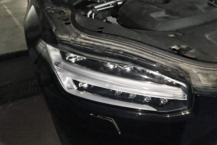 Used Volvo XC90 2016 T5 Zhiyi Edition 7-Seater Right Front Headlight