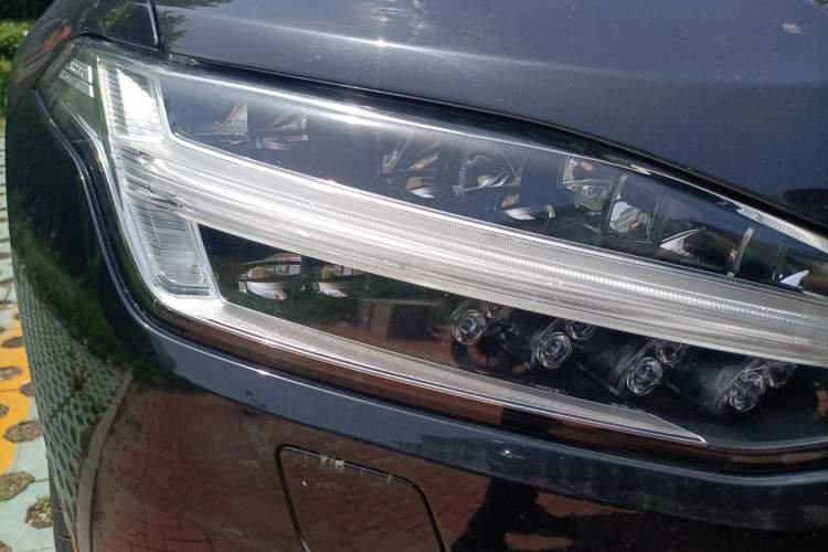 Used Volvo XC90 2016 T5 Zhiyi Edition 7-Seater Right Front Headlight