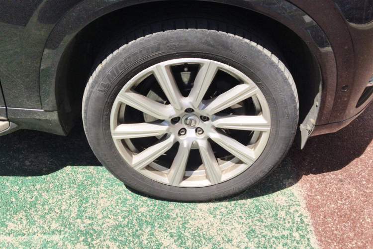 Used Volvo XC90 2016 T5 Zhiyi Edition 7-Seater Right Front Wheel Hub