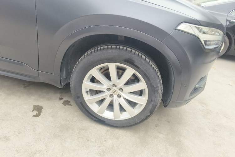 Used Volvo XC90 2016 T5 Zhiyi Edition 7-Seater Right Front Wheel Hub