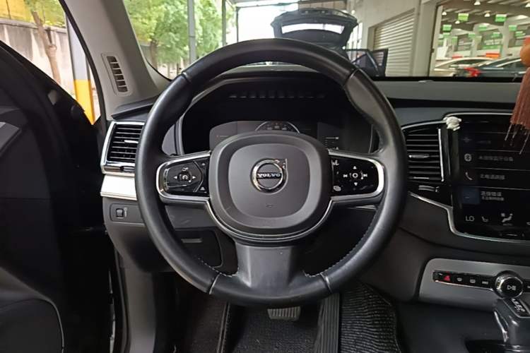 Used Volvo XC90 2016 T5 Zhiyi Edition 7-Seater Steering Wheel