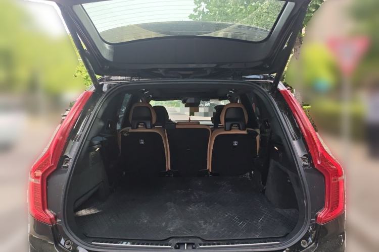 Used Volvo XC90 2016 T5 Zhiyi Edition 7-Seater Trunk