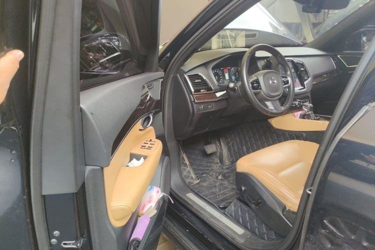 Used Volvo XC90  Driver Seat