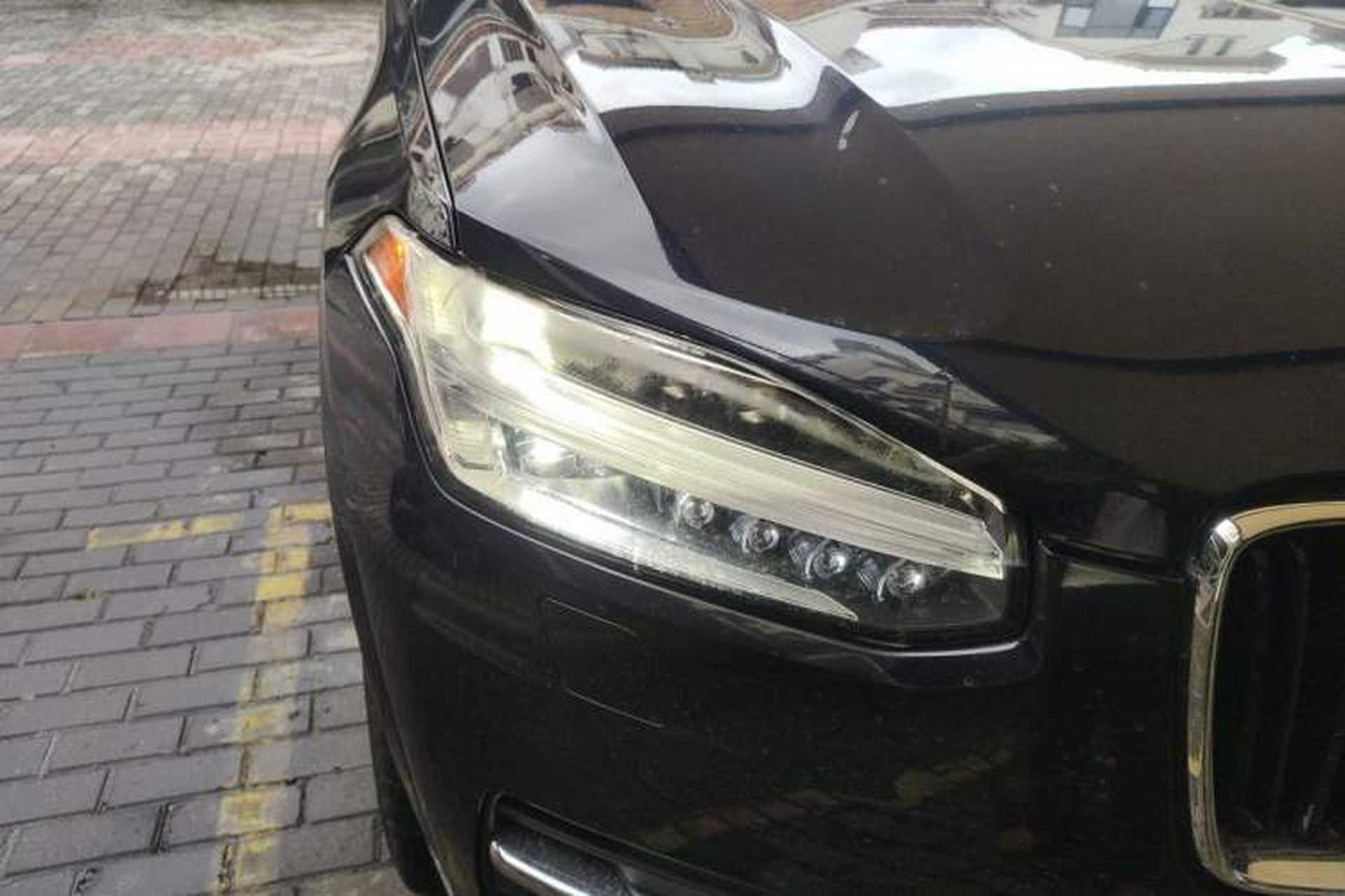 Used Volvo XC90  Right Front Headlight