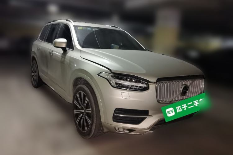 Used Volvo XC90 2016 T5 Zhiyi Edition 7-Seater Front Right 45 Deg