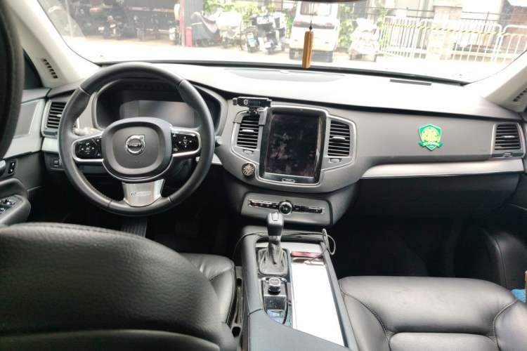 Used Volvo XC90 2016 T5 Zhiyi Edition 5-seater Center Console