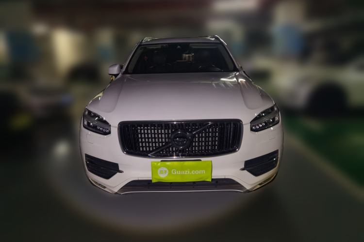 Used Volvo XC90  Front