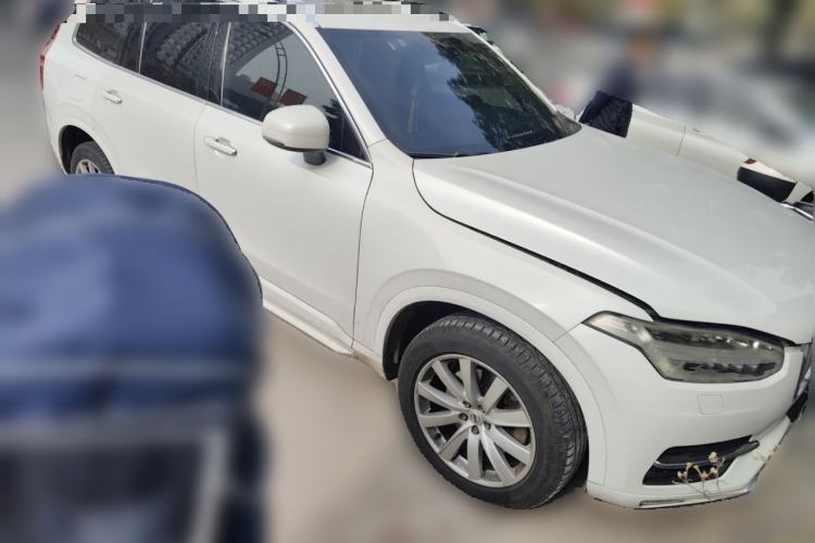 Used Volvo XC90 2016 T5 Zhiyi Edition 7-Seater Front Right 45 Deg