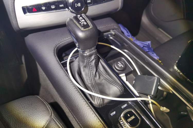 Used Volvo XC90  Gear Lever