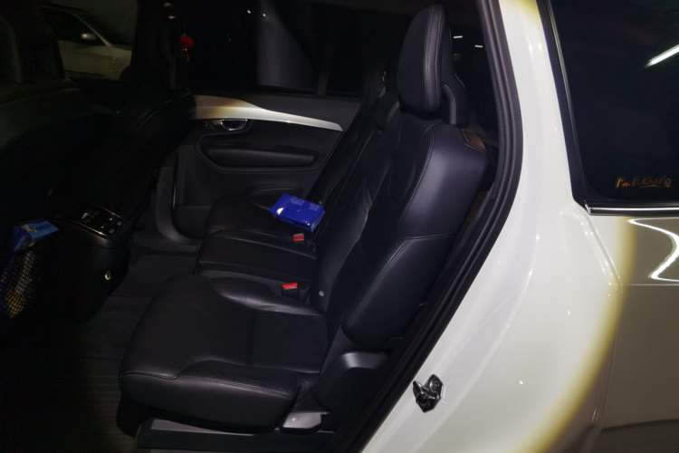 Used Volvo XC90  Left Rear Seat