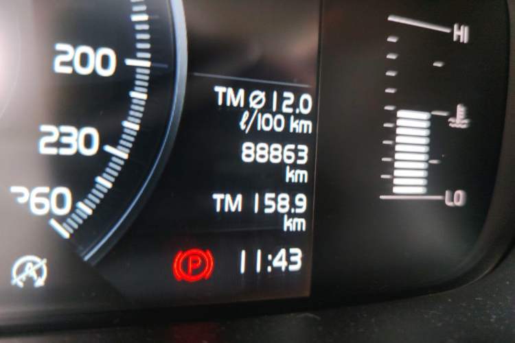 Used Volvo XC90 2016 T5 Zhiyi Edition 5-seater Odometer Close Up