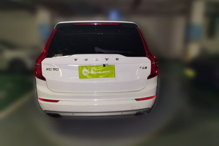 Used Volvo XC90  Rear