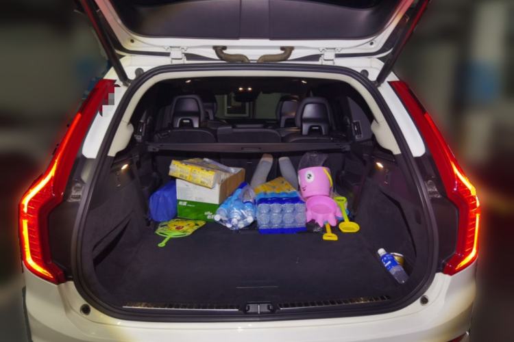 Used Volvo XC90  Trunk