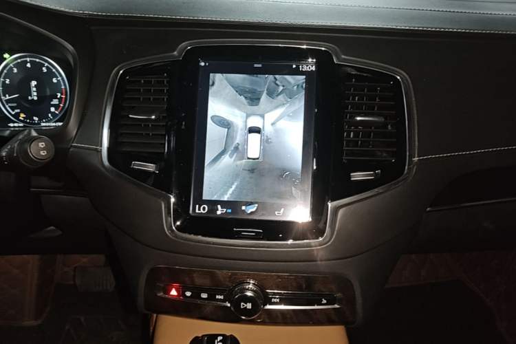 Used Volvo XC90 2017 T6 Zhiya Edition 7-seater Audio And AC Panel