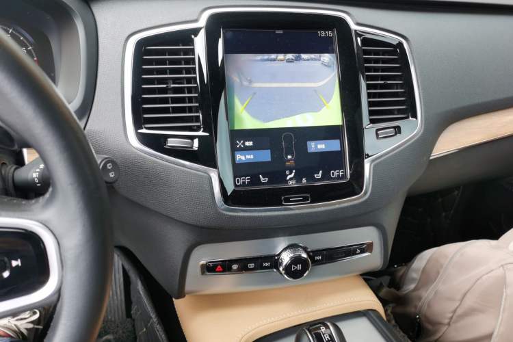 Used Volvo XC90 2017 T6 Zhiyi Edition 5-seater Audio And AC Panel