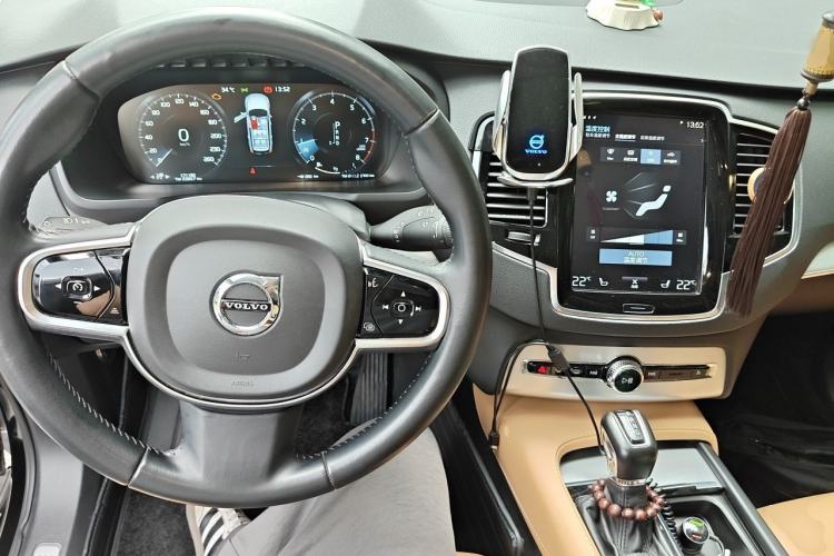 Used Volvo XC90 2017 T6 Zhiyi Edition 7-seater Center Console