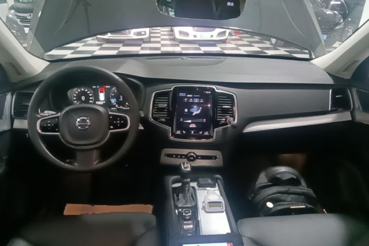 Used Volvo XC90 2017 T6 Zhiyi Edition 5-seater Center Console