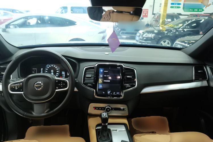 Used Volvo XC90 2017 T5 Zhiyi Edition 7-Seater Center Console