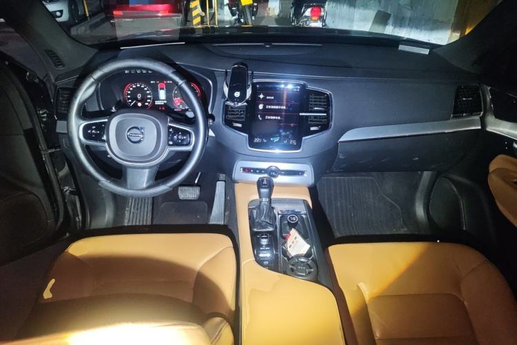 Used Volvo XC90 2017 T6 Zhiyi Edition 5-seater Center Console