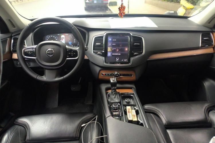 Used Volvo XC90 2017 T6 Zhiya Edition 5-seater Center Console
