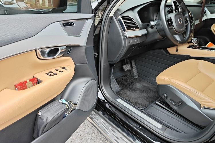 Used Volvo XC90 2017 T6 Zhiyi Edition 7-seater Driver Seat