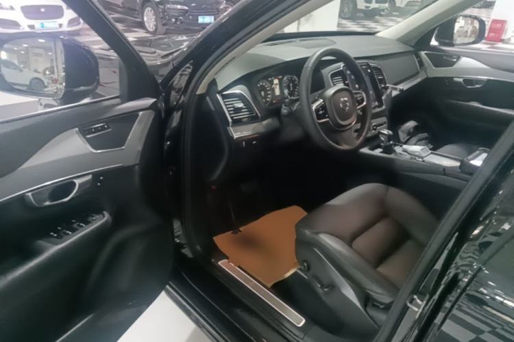 Used Volvo XC90 2017 T6 Zhiyi Edition 5-seater Driver Seat