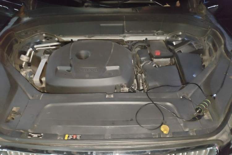 Used Volvo XC90 2017 T6 Zhiyi Edition 7-seater Engine Bay