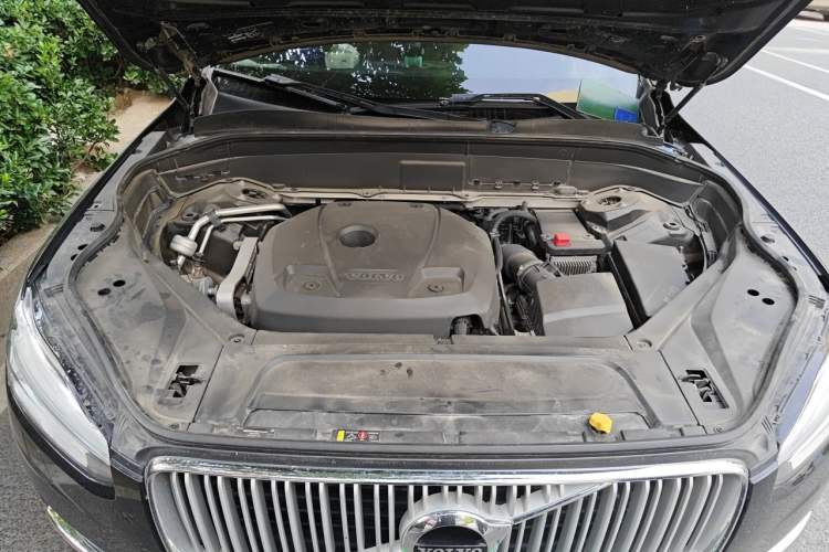 Used Volvo XC90 2017 T5 Zhiyi Edition 5-seater Engine Bay