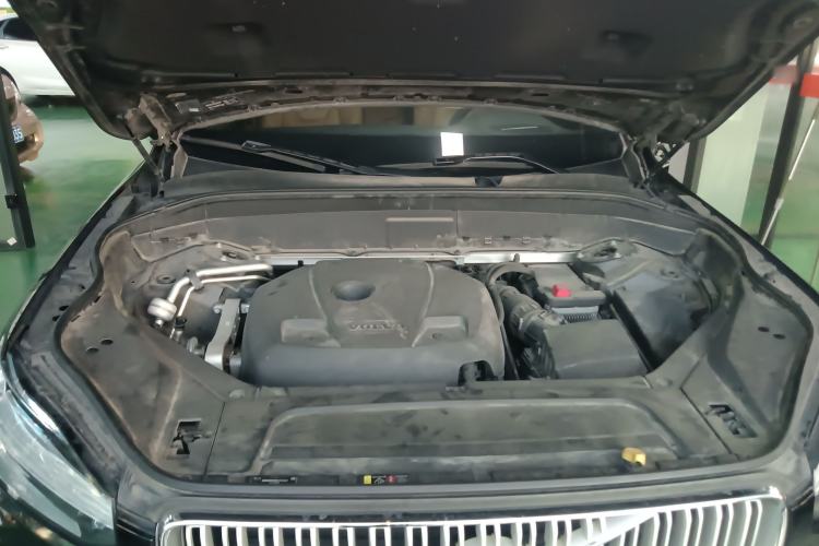 Used Volvo XC90 2017 T6 Zhiyi Edition 7-seater Engine Bay