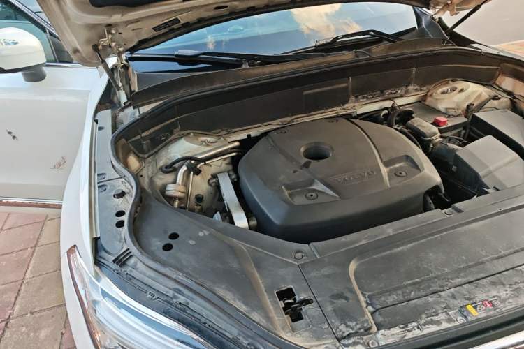 Used Volvo XC90 2017 T6 Prestige 7-Seater Engine Bay Right