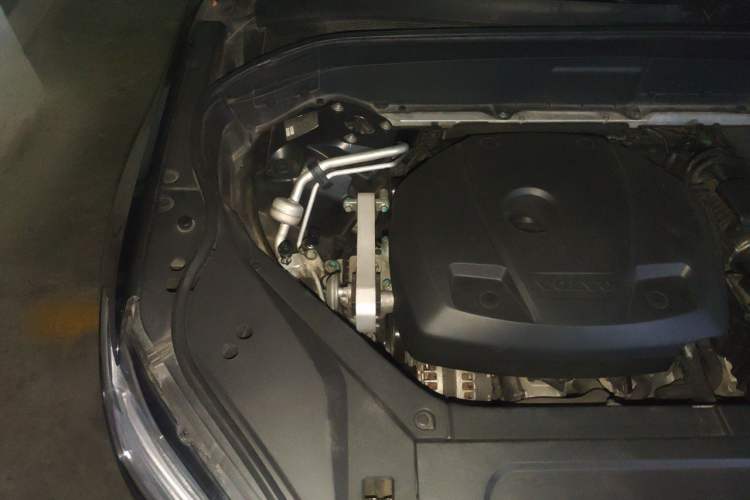 Used Volvo XC90 2017 T6 Zhiyi Edition 5-seater Engine Bay Right