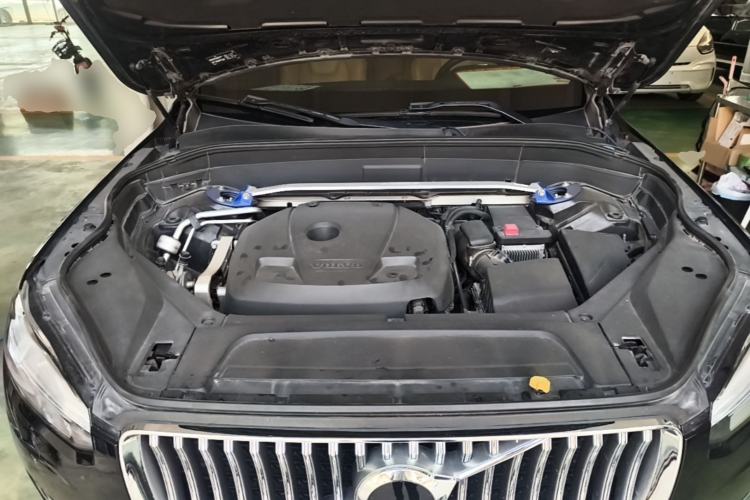 Used Volvo XC90 2017 T6 Zhiya Edition 7-seater Engine Bay