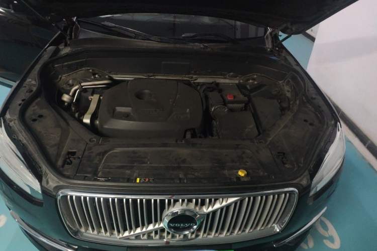 Used Volvo XC90 2017 T6 Zhiya Edition 7-seater Engine Bay