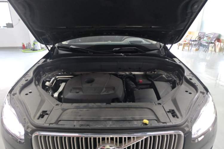 Used Volvo XC90 2017 T6 Prestige 7-Seater Engine Bay