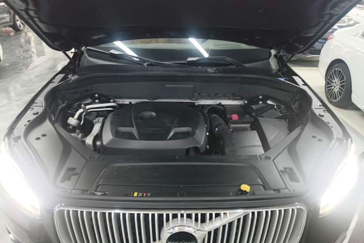 Used Volvo XC90 2017 T6 Zhiyi Edition 5-seater Engine Bay