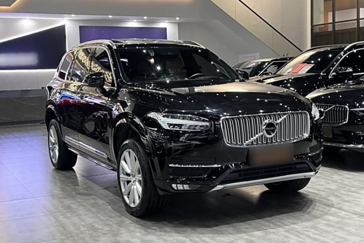 Used Volvo XC90 2017 T6 Prestige 7-Seater Exterior 2