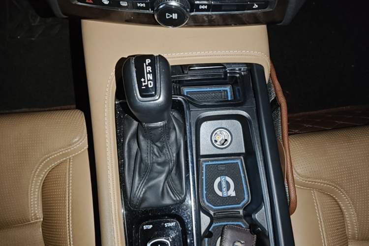 Used Volvo XC90 2017 T6 Zhiya Edition 7-seater Gear Lever