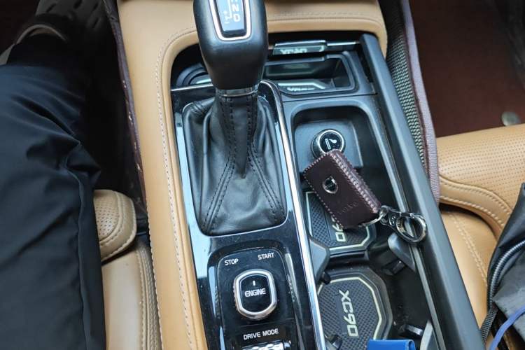 Used Volvo XC90 2017 T6 Zhiya Edition 7-seater Gear Lever