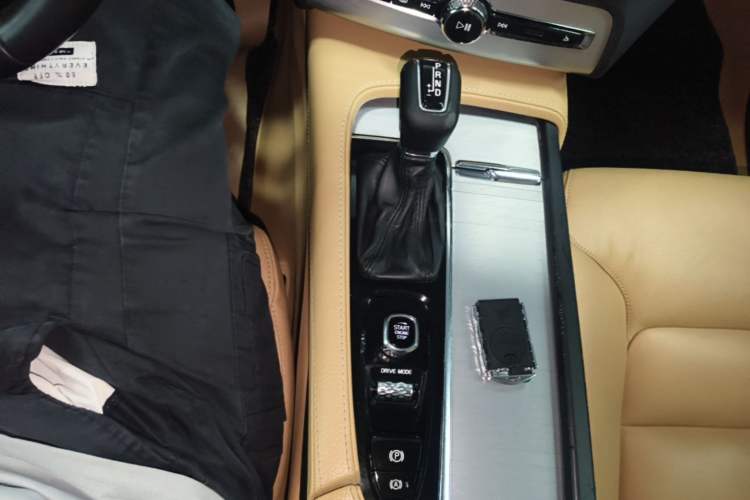 Used Volvo XC90 2017 T6 Zhiyi Edition 5-seater Gear Lever