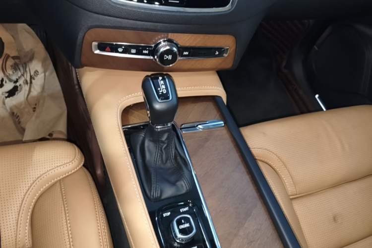 Used Volvo XC90 2017 T6 Zhiya Edition 7-seater Gear Lever