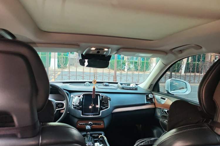 Used Volvo XC90 2017 T6 Prestige 7-Seater Headliner
