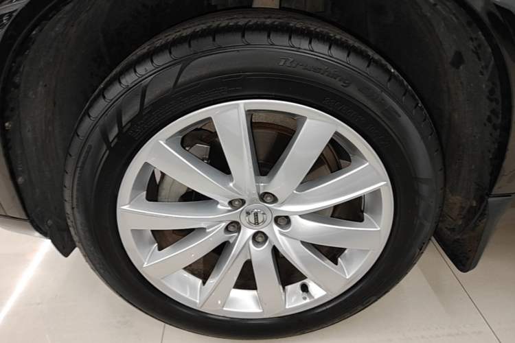 Used Volvo XC90 2017 T5 Zhiyi Edition 5-seater Left Front Wheel Hub
