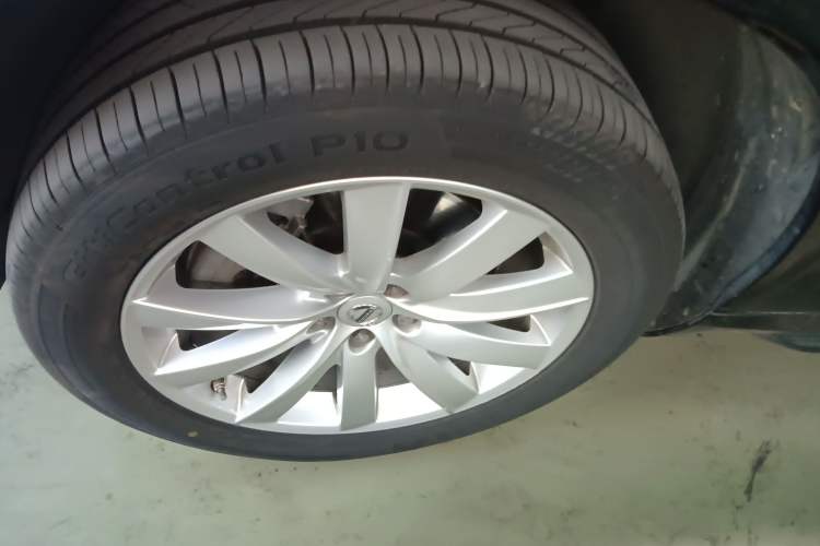 Used Volvo XC90 2017 T6 Zhiyi Edition 7-seater Left Front Wheel Hub