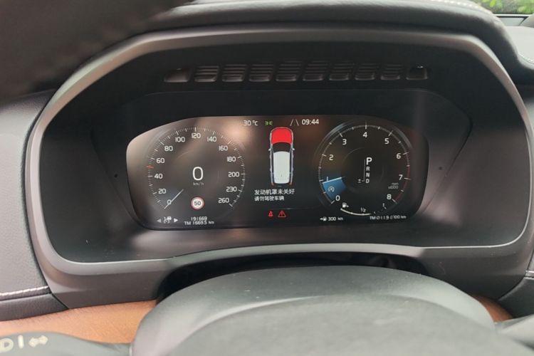 Used Volvo XC90 2017 T6 Prestige 7-Seater Odometer Close Up