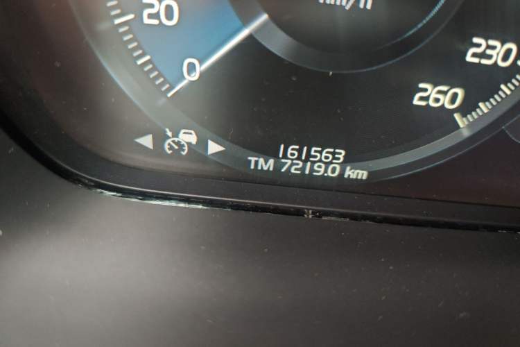 Used Volvo XC90 2017 T6 Zhiyi Edition 5-seater Odometer Close Up