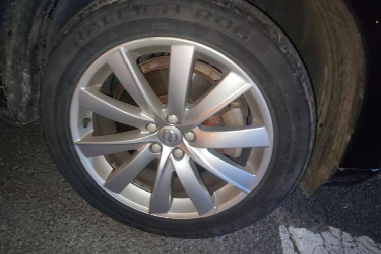 Used Volvo XC90 2017 T6 Zhiyi Edition 5-seater Right Front Wheel Hub