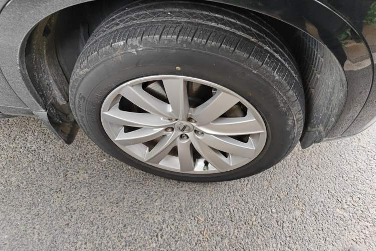 Used Volvo XC90 2017 T5 Zhiyi Edition 5-seater Right Front Wheel Hub