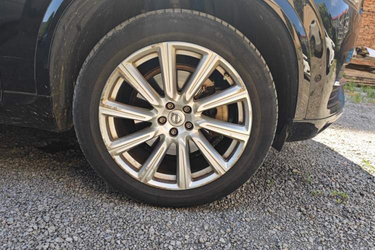 Used Volvo XC90 2017 T6 Zhiya Edition 7-seater Right Front Wheel Hub