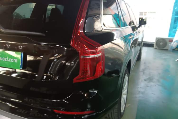 Used Volvo XC90 2017 T6 Zhiyi Edition 7-seater Right Rear Taillight