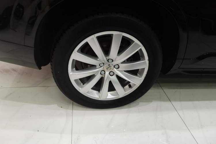 Used Volvo XC90 2017 T5 Zhiyi Edition 7-Seater Right Rear Wheel Hub